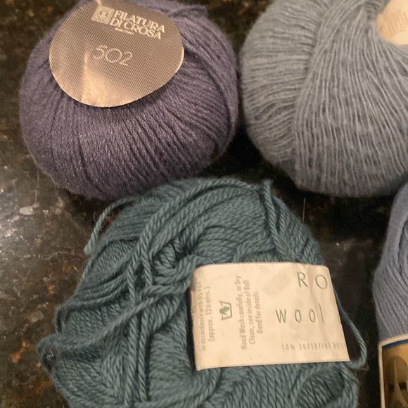 NWT & Vintage 9 skeins various brands, shades of blue, wool yarn - Picture 2 of 4